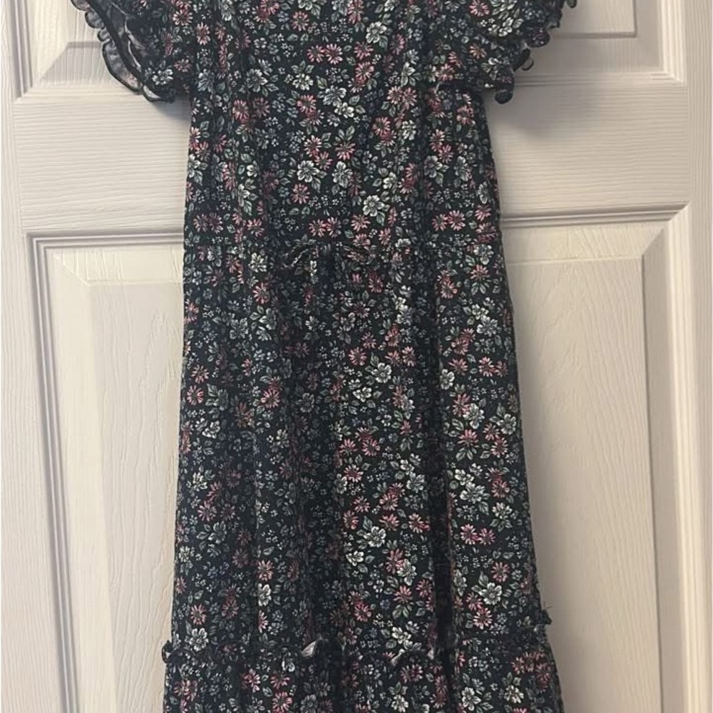 Floral navy girls dress 👗